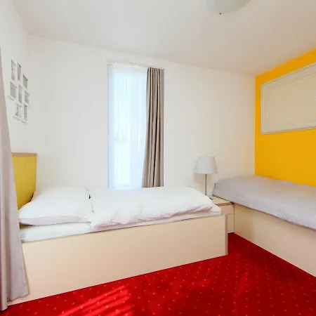 度假居 Holiday Balaton 27.2 巴拉顿菲赖德