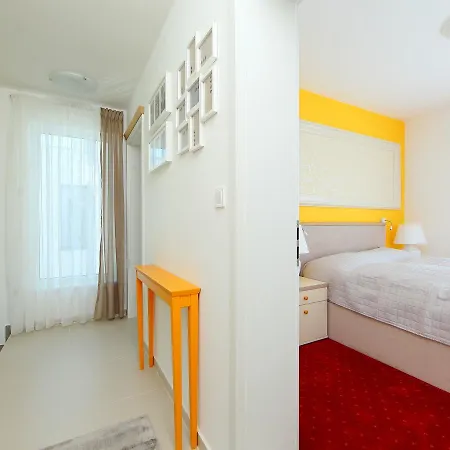 Holiday Balaton 27.2 巴拉顿菲赖德